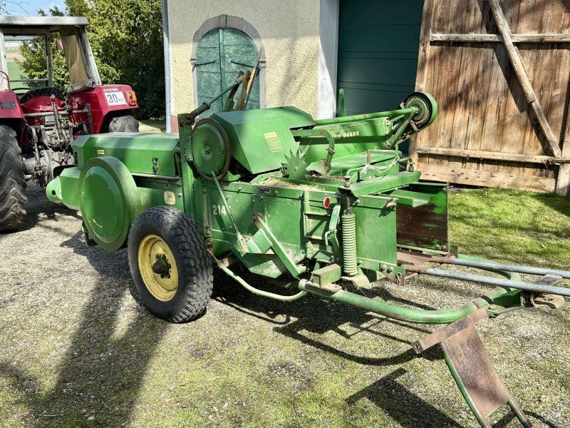 John Deere 214T
