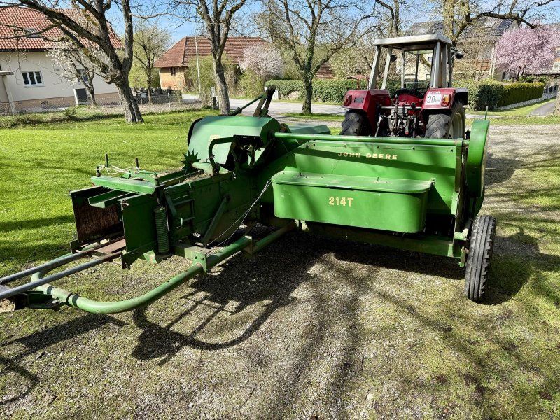 John Deere 214T