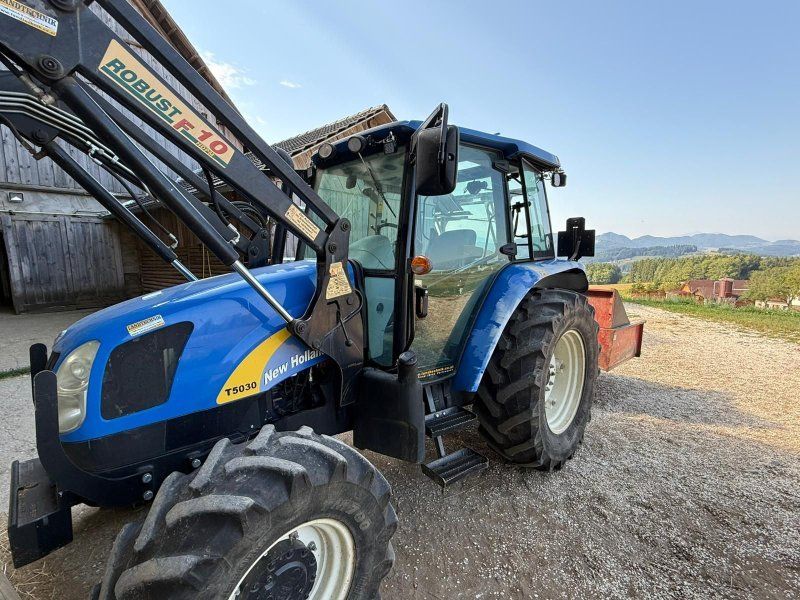 New Holland T5030