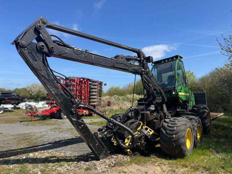John Deere 770D