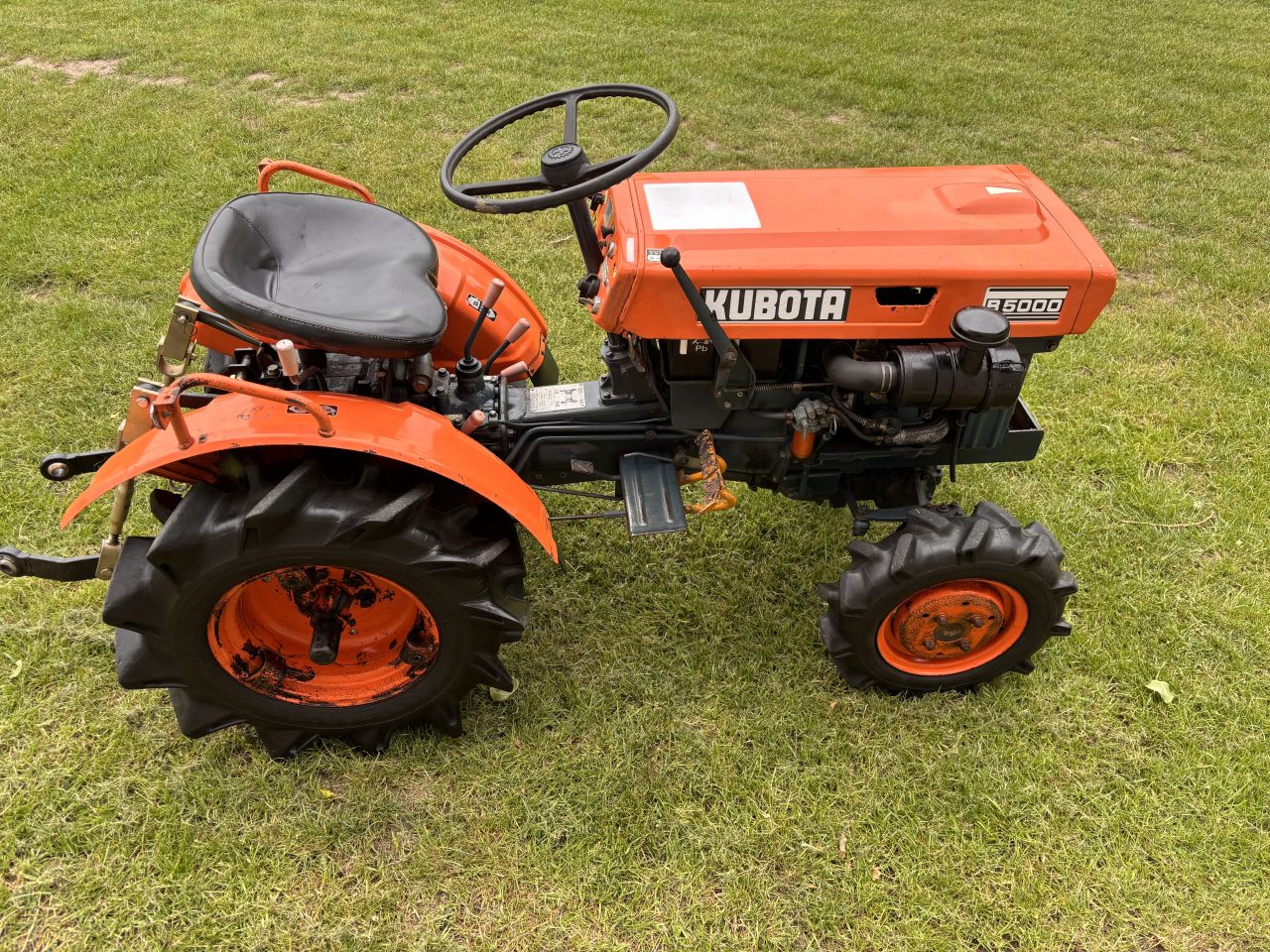Kubota B5000 4x4 - rechtsdraaiende aftakas - incl beurt - marge