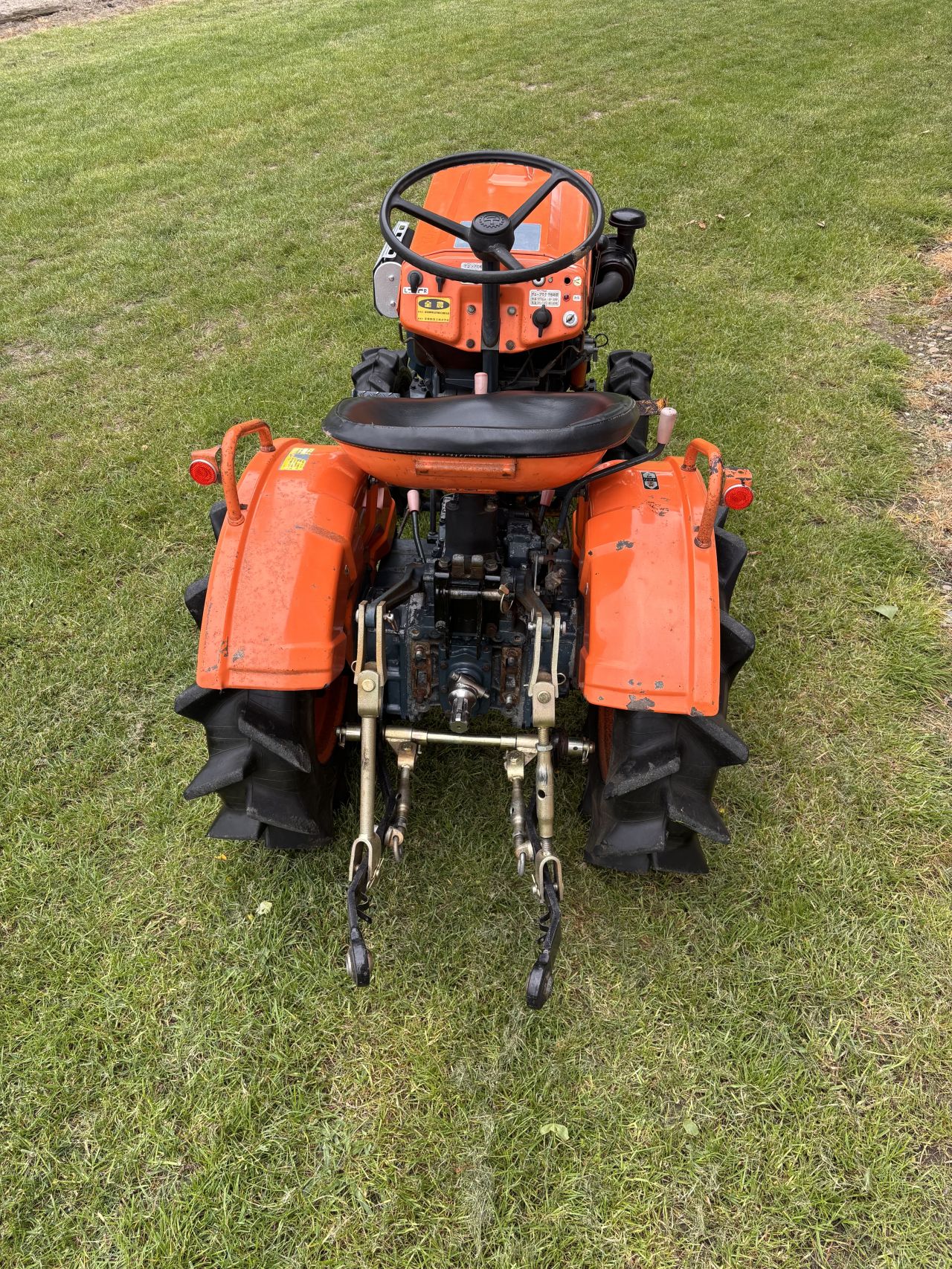 Kubota B5000 4x4 - rechtsdraaiende aftakas - incl beurt - marge