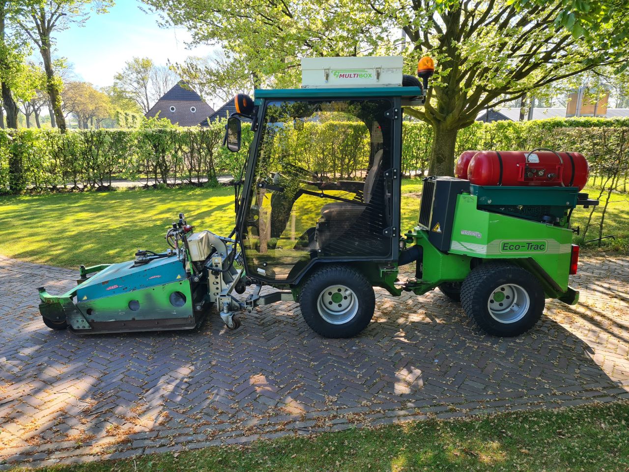 Nimos Eco Trac onkruidbrander werktuigdrager.