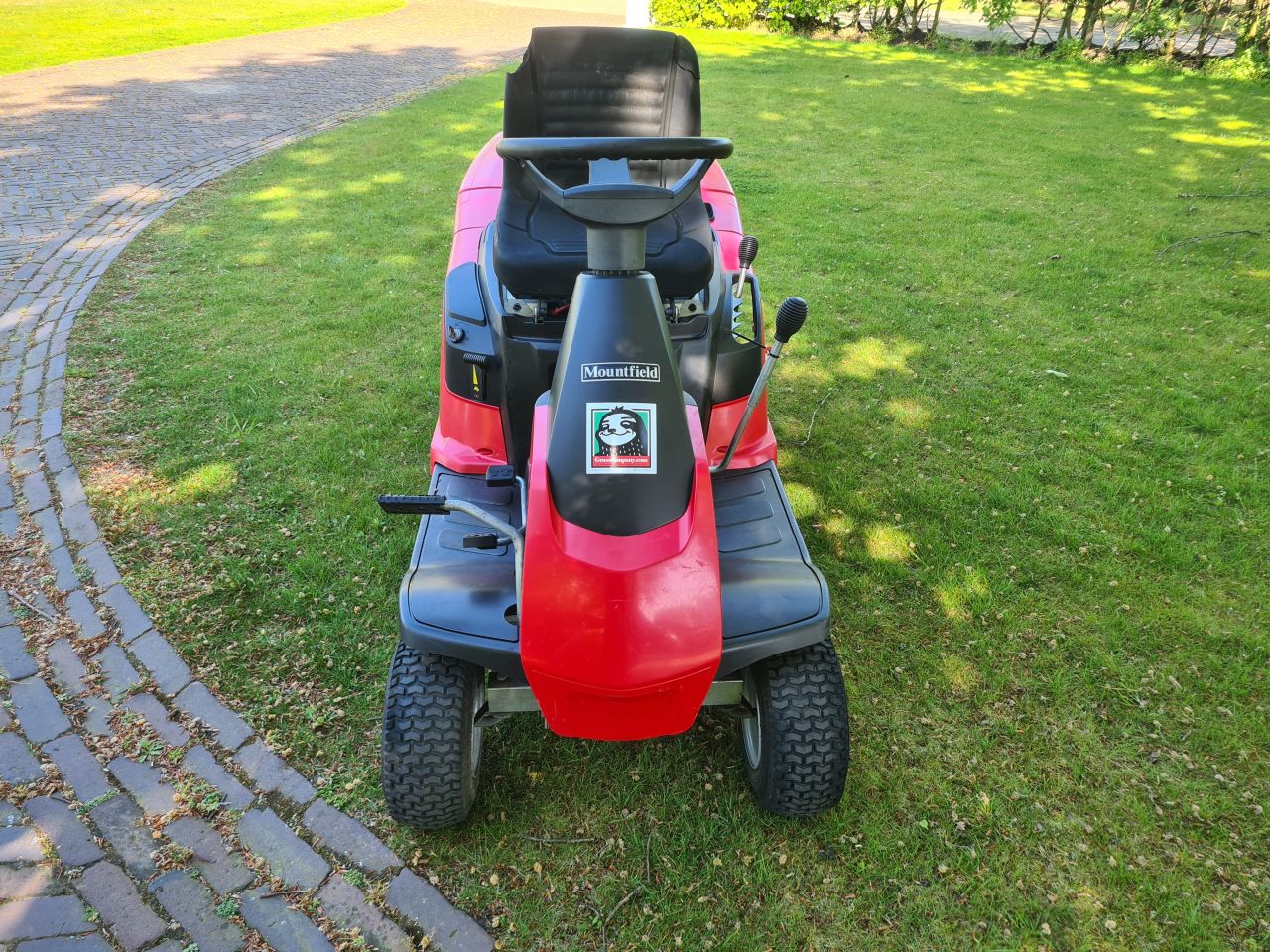 Stiga combi 1066 HQ zitmaaier hydrostaat met opvangbak.