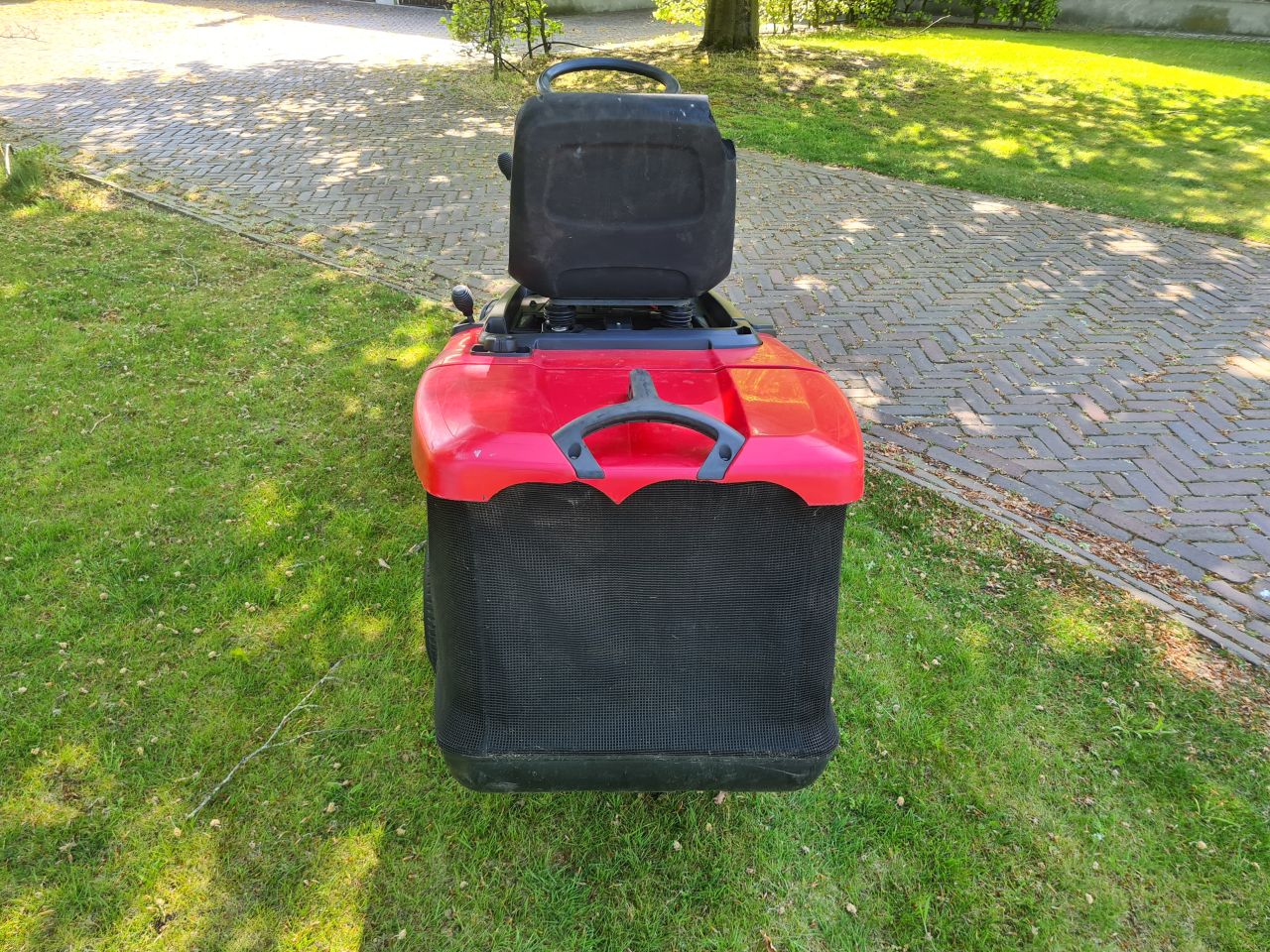 Stiga combi 1066 HQ zitmaaier hydrostaat met opvangbak.