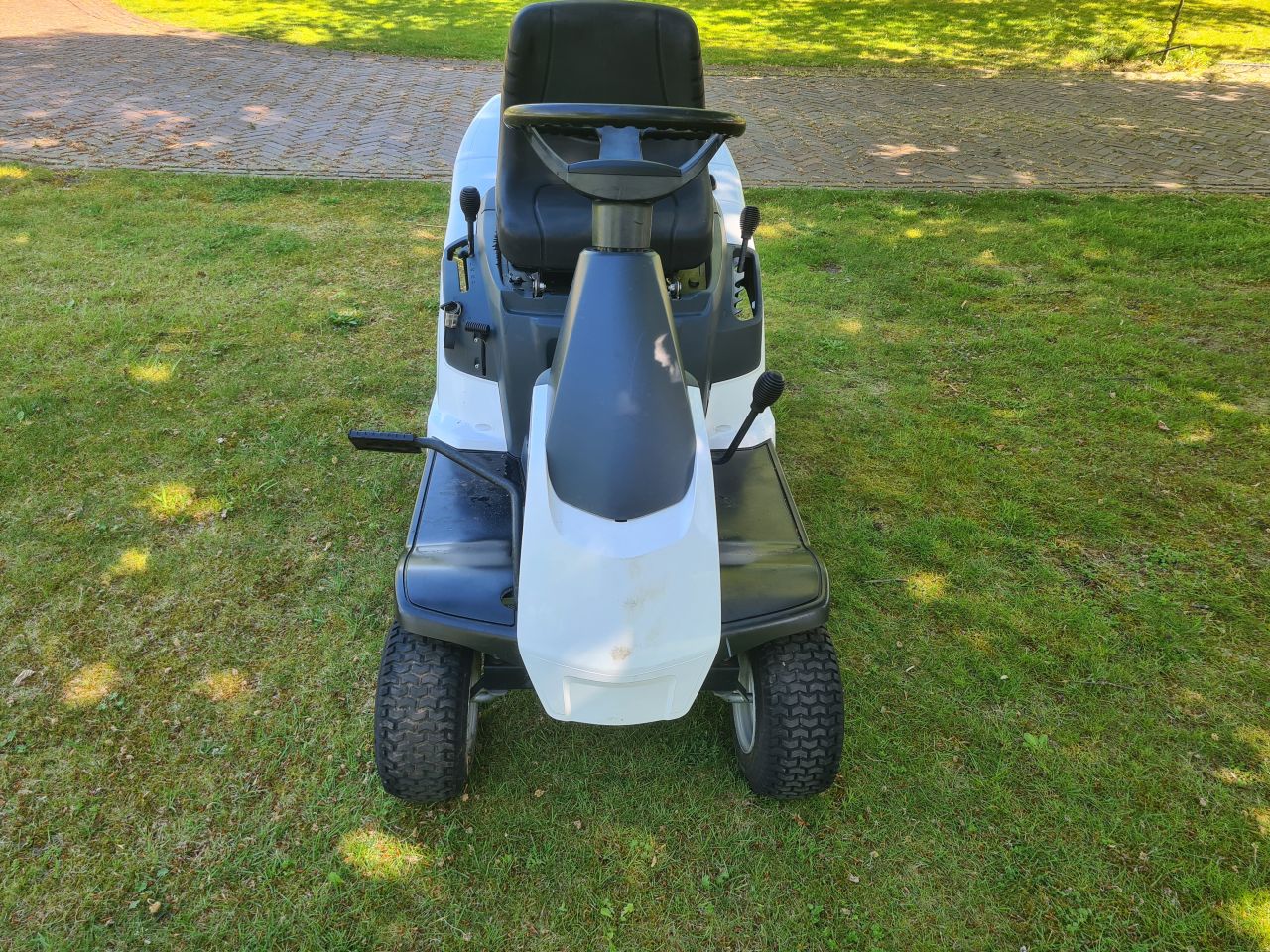 Stiga combi 1066 HQ zitmaaier met opvangbak.