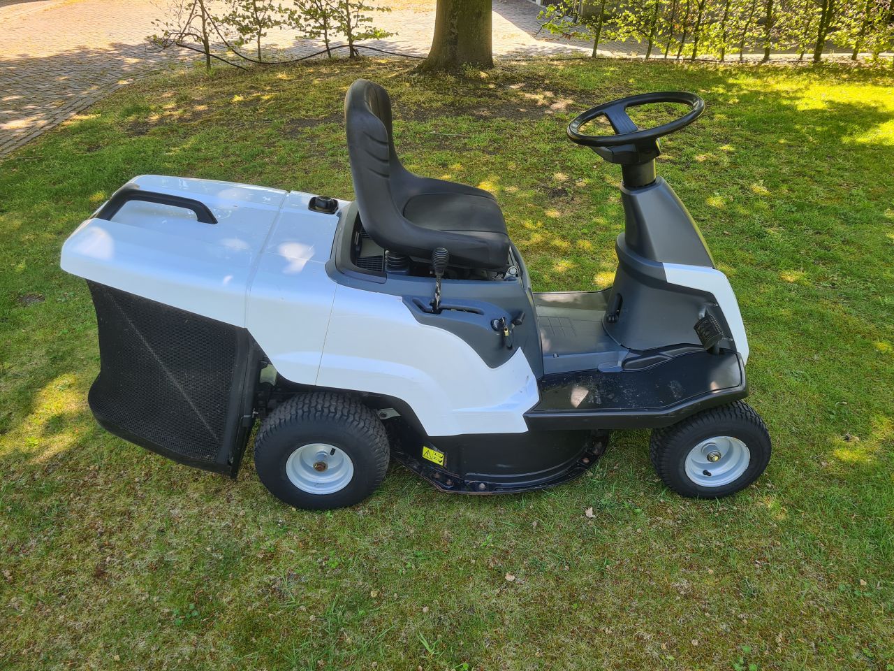 Stiga combi 1066 HQ zitmaaier met opvangbak.