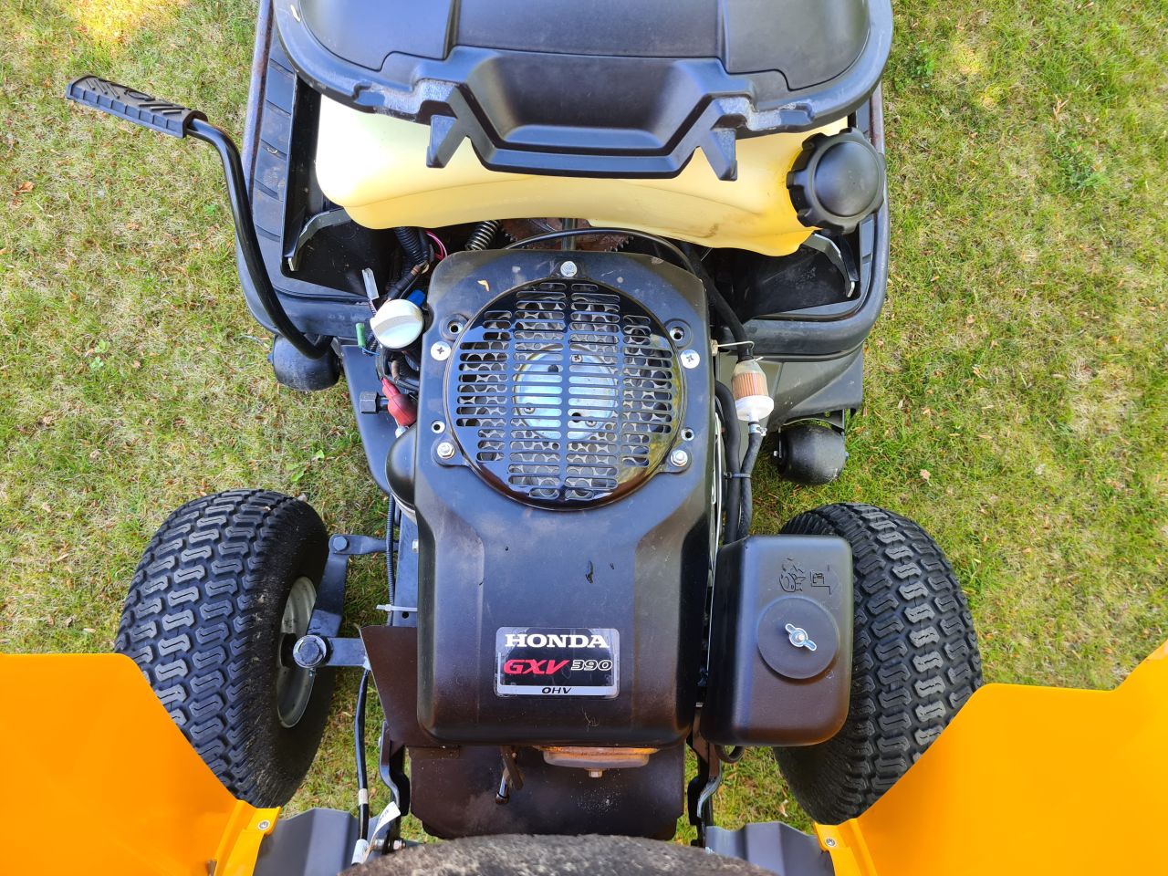 Stiga Estate Master HST zitmaaier met Honda motor hydrostaat.