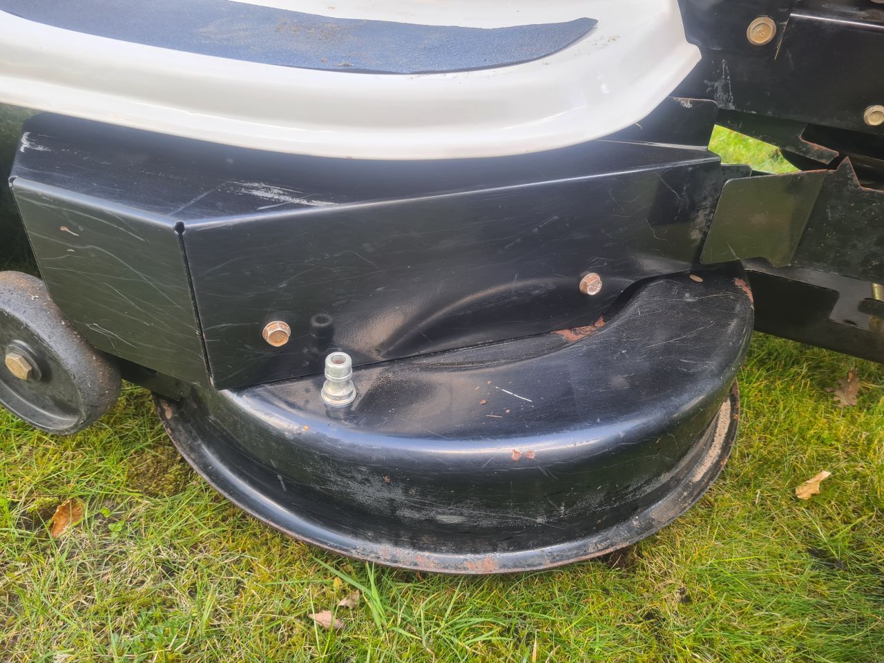 MTD 125-92 zitmaaier met opvangbak