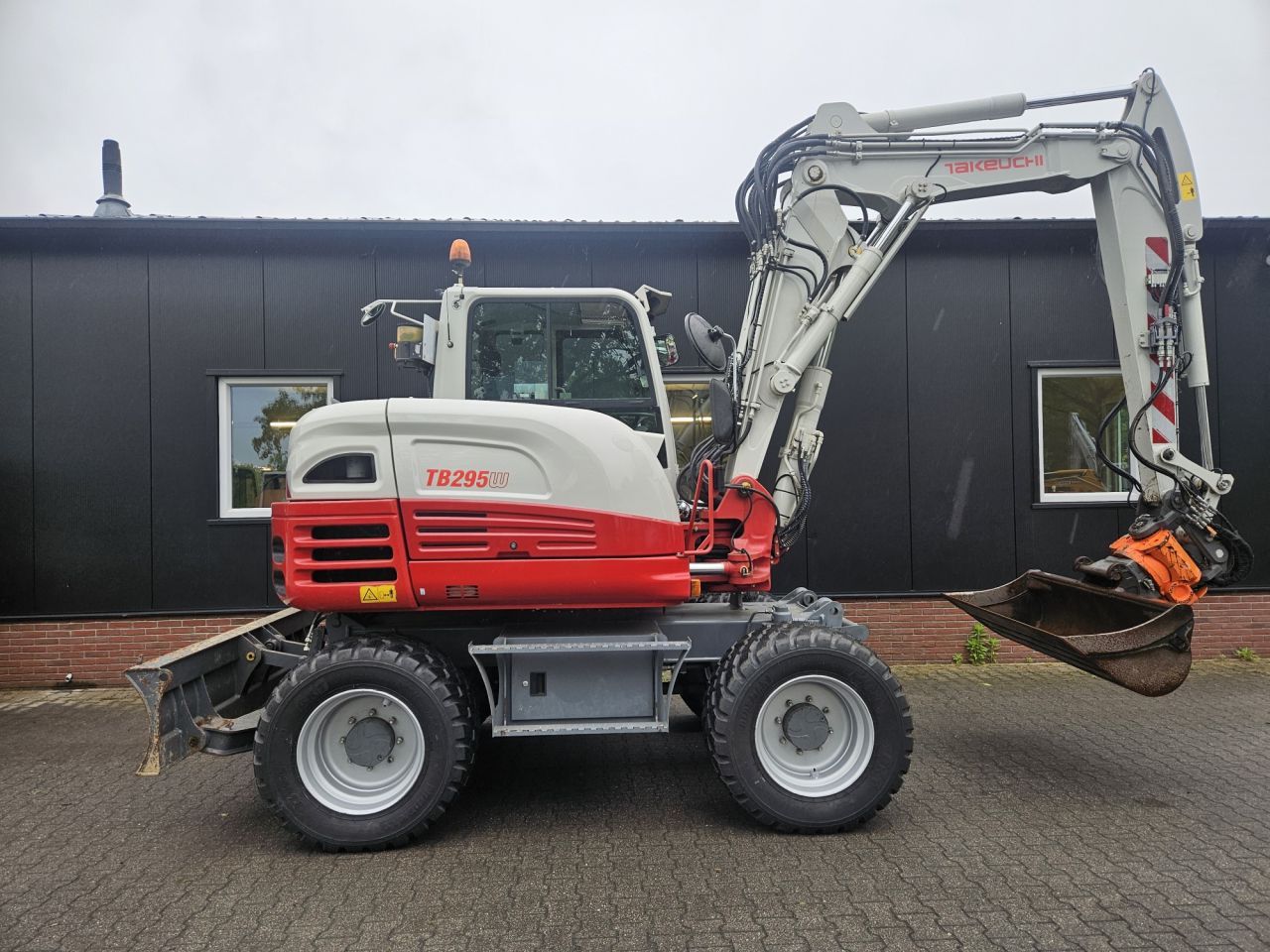 Takeuchi TB295W