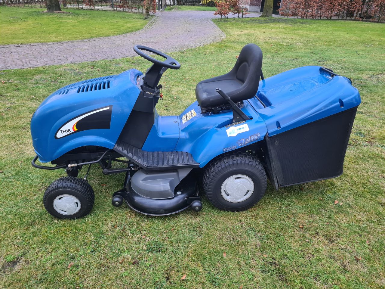 New Holland TH18 zitmaaier met opvangbak hydrostaat.