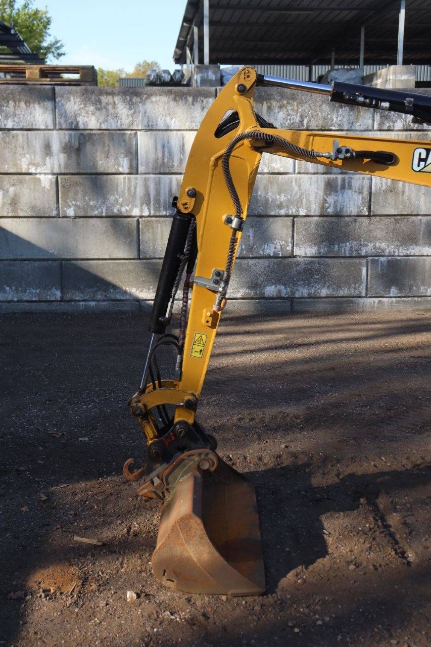 Raupenbagger Caterpillar 301.8 Diesel