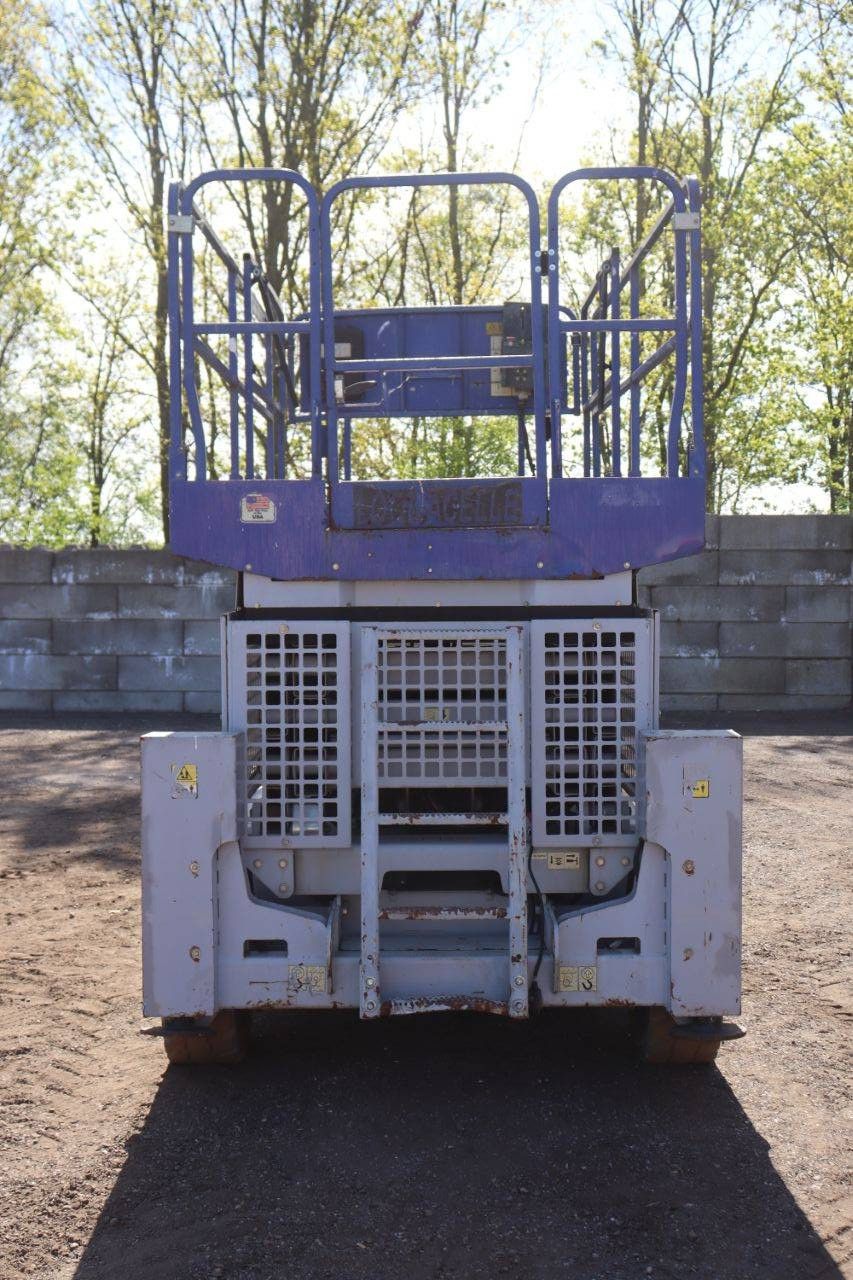 Scissor lift JLG M4069 Electric 14m 2006