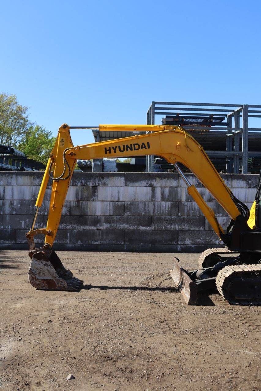 Hyundai R60-7 Diesel Crawler Excavator 2013