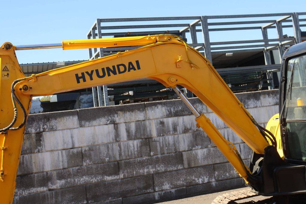 Hyundai R60-7 Diesel Crawler Excavator 2013