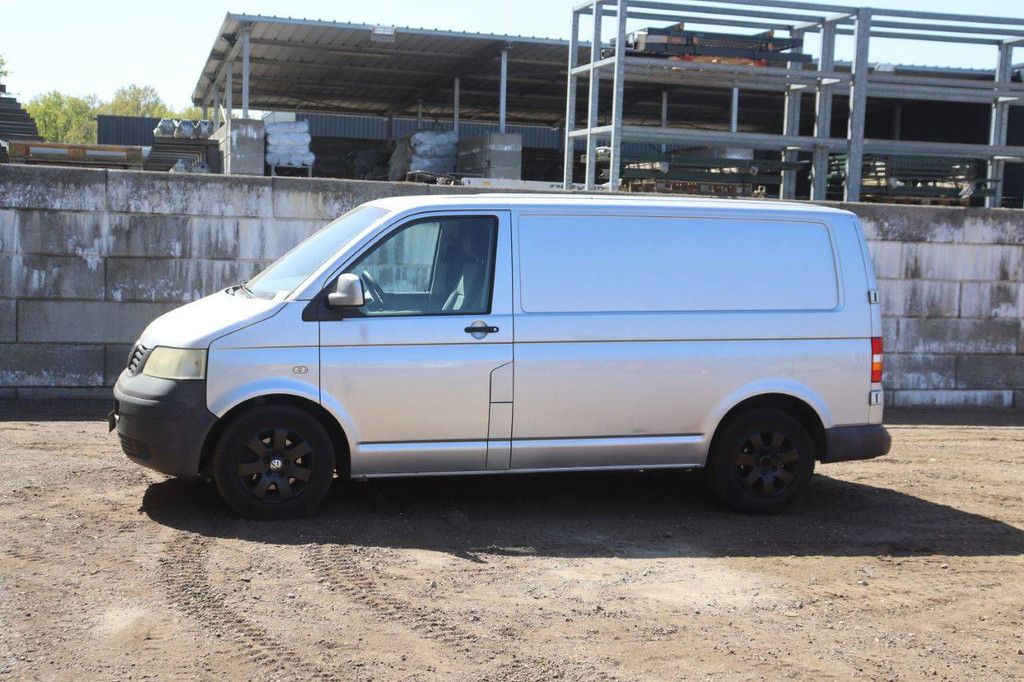 Volkswagen TRANSPORTER Diesel Van 131 hp 2005