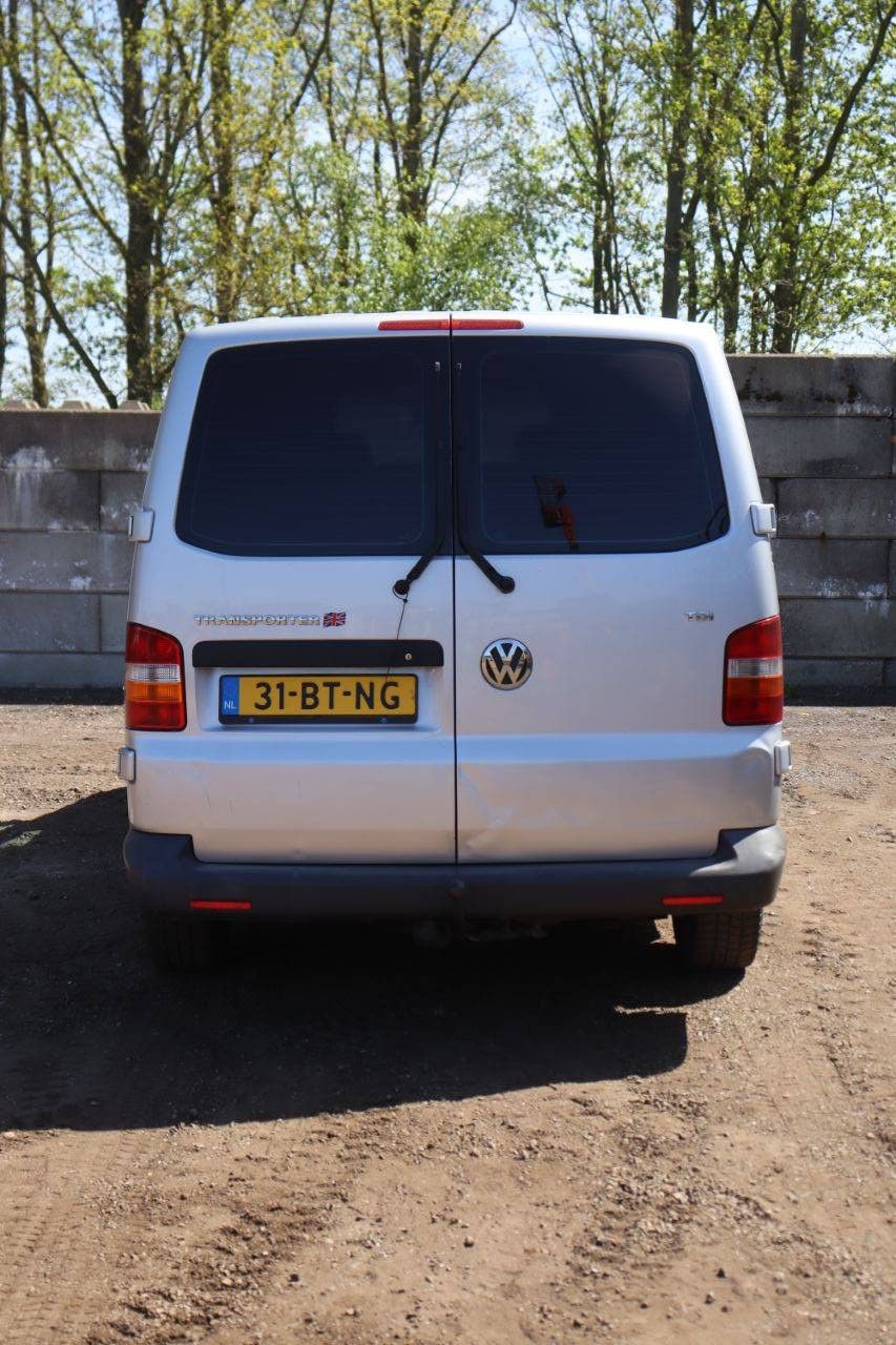 Volkswagen TRANSPORTER Diesel Van 131 hp 2005