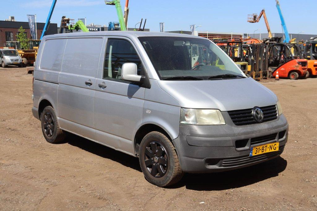 Volkswagen TRANSPORTER Diesel Van 131 hp 2005