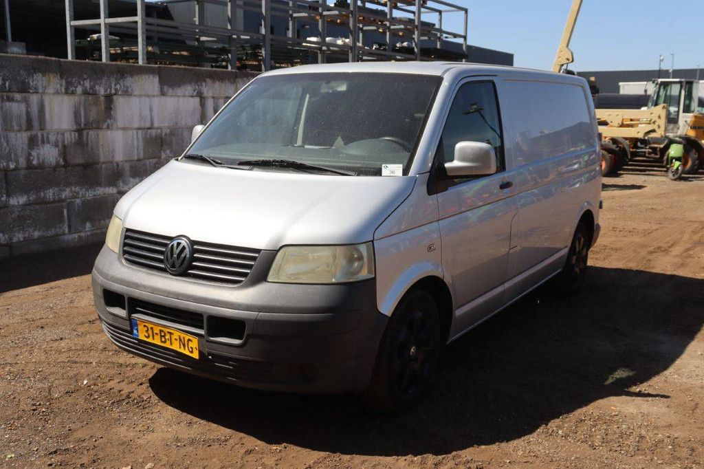 Volkswagen TRANSPORTER Diesel Van 131 hp 2005