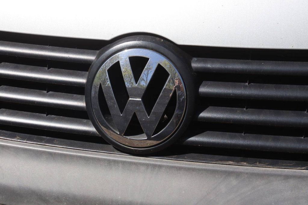 Volkswagen TRANSPORTER Diesel Van 131 hp 2005