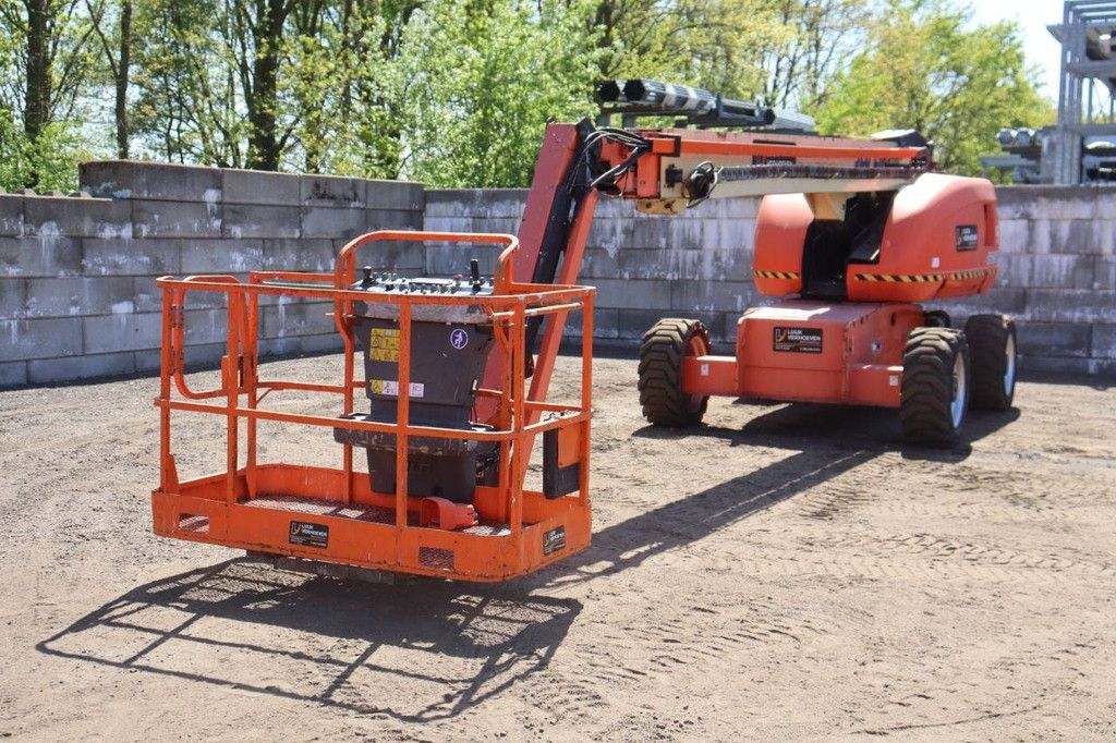 Telescopic boom lift JLG 660SJ Diesel 22m 2013