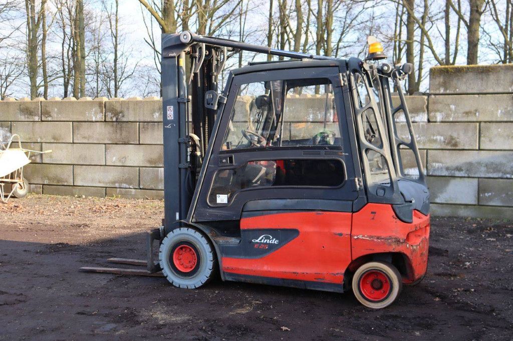 Heftruck Linde E25L Elektrisch 2500kg