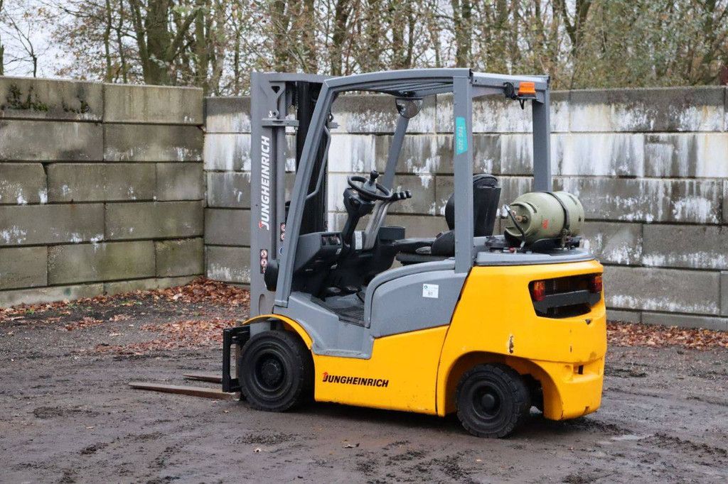 Heftruck Jungheinrich TFG 320 LPG 2000kg 4.7m 2016