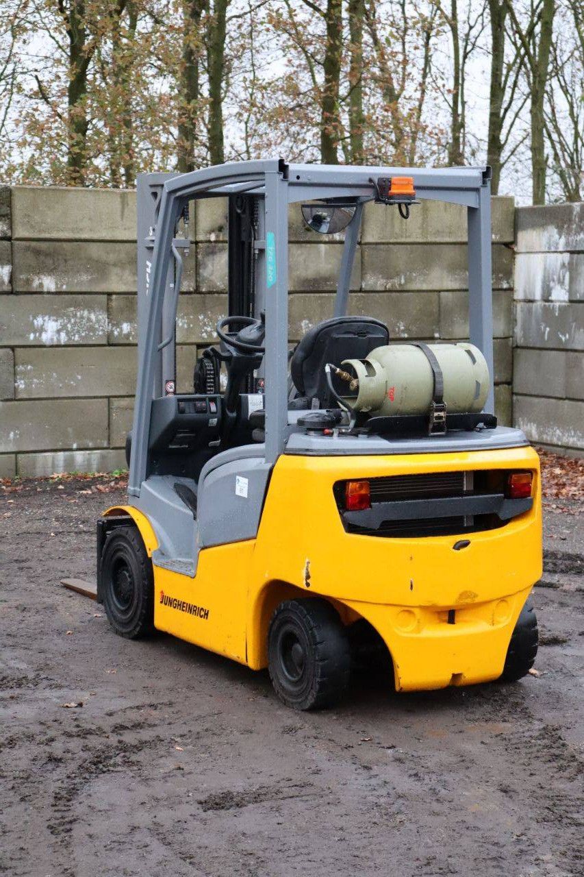 Heftruck Jungheinrich TFG 320 LPG 2000kg 4.7m 2016