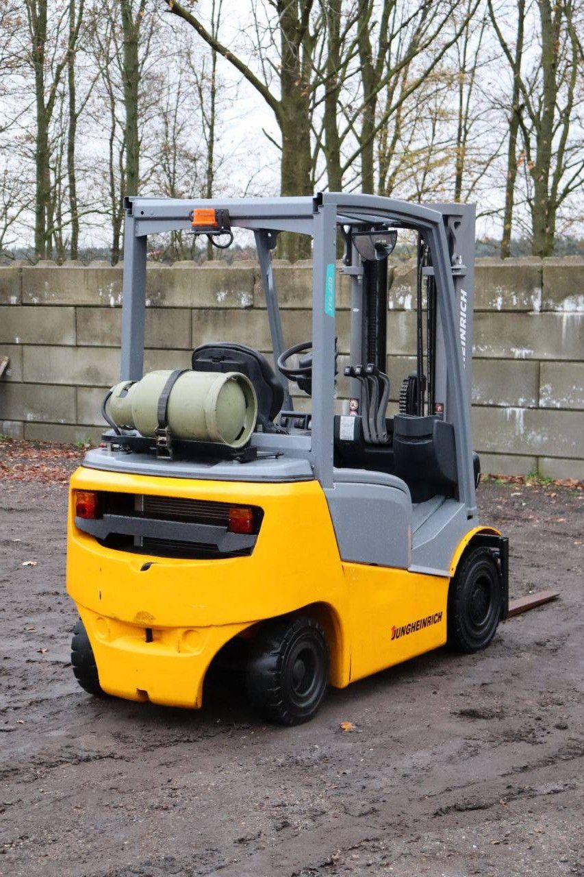 Heftruck Jungheinrich TFG 320 LPG 2000kg 4.7m 2016
