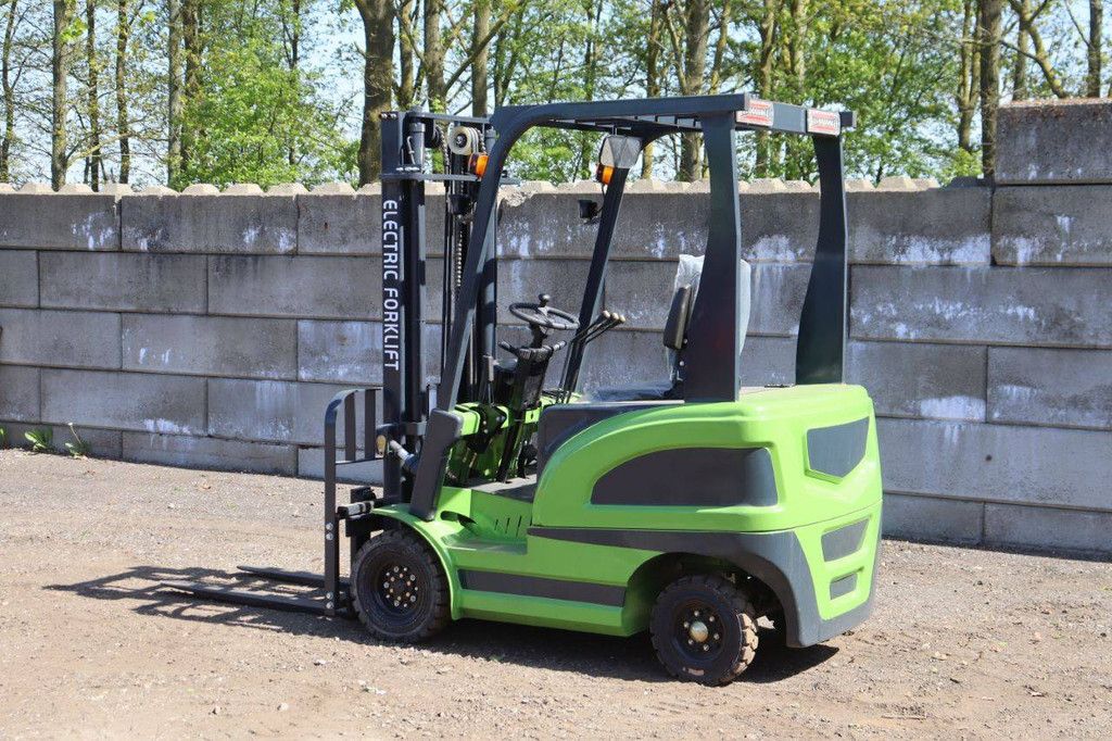 Stipp CPD15 Elektrogabelstapler 1500 kg 3,0 m Neu