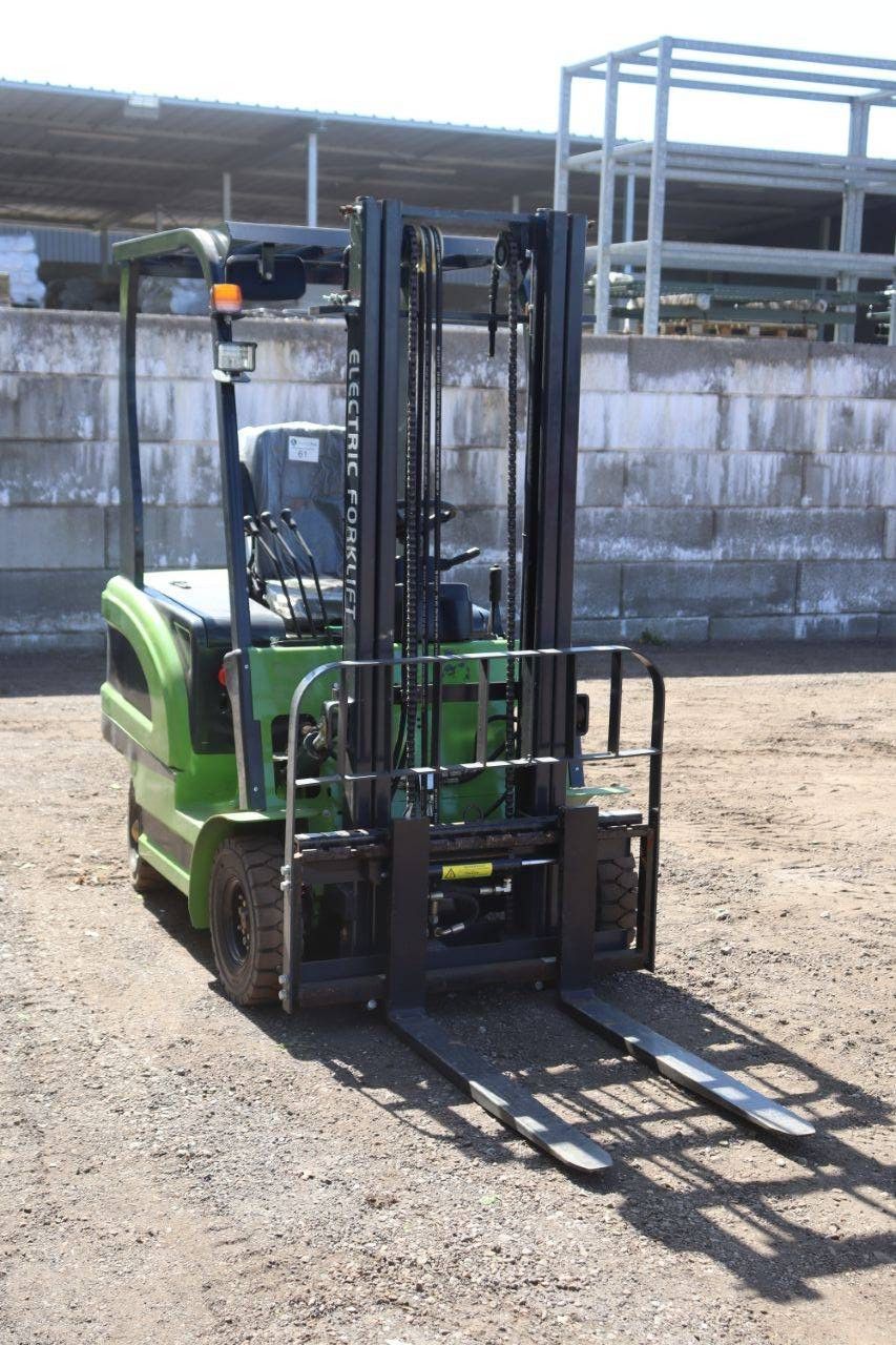 Stipp CPD15 Elektrogabelstapler 1500 kg 3,0 m Neu