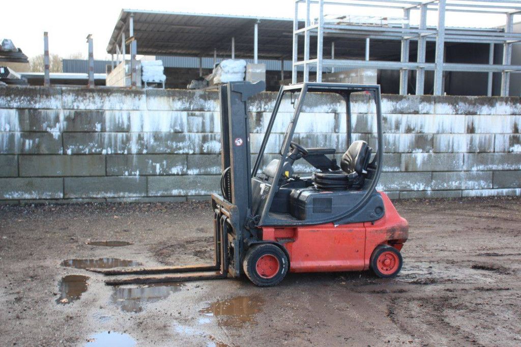 Linde E20P-02 Electric Forklift 2000kg 4.47m 2004