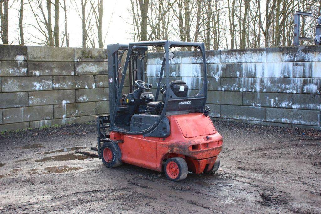 Linde E20P-02 Electric Forklift 2000kg 4.47m 2004