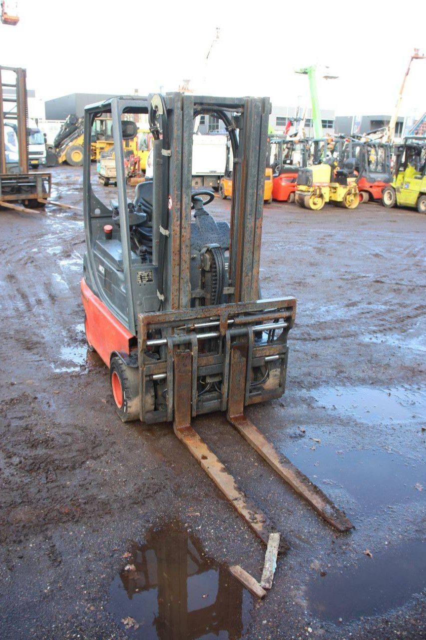 Linde E20P-02 Electric Forklift 2000kg 4.47m 2004