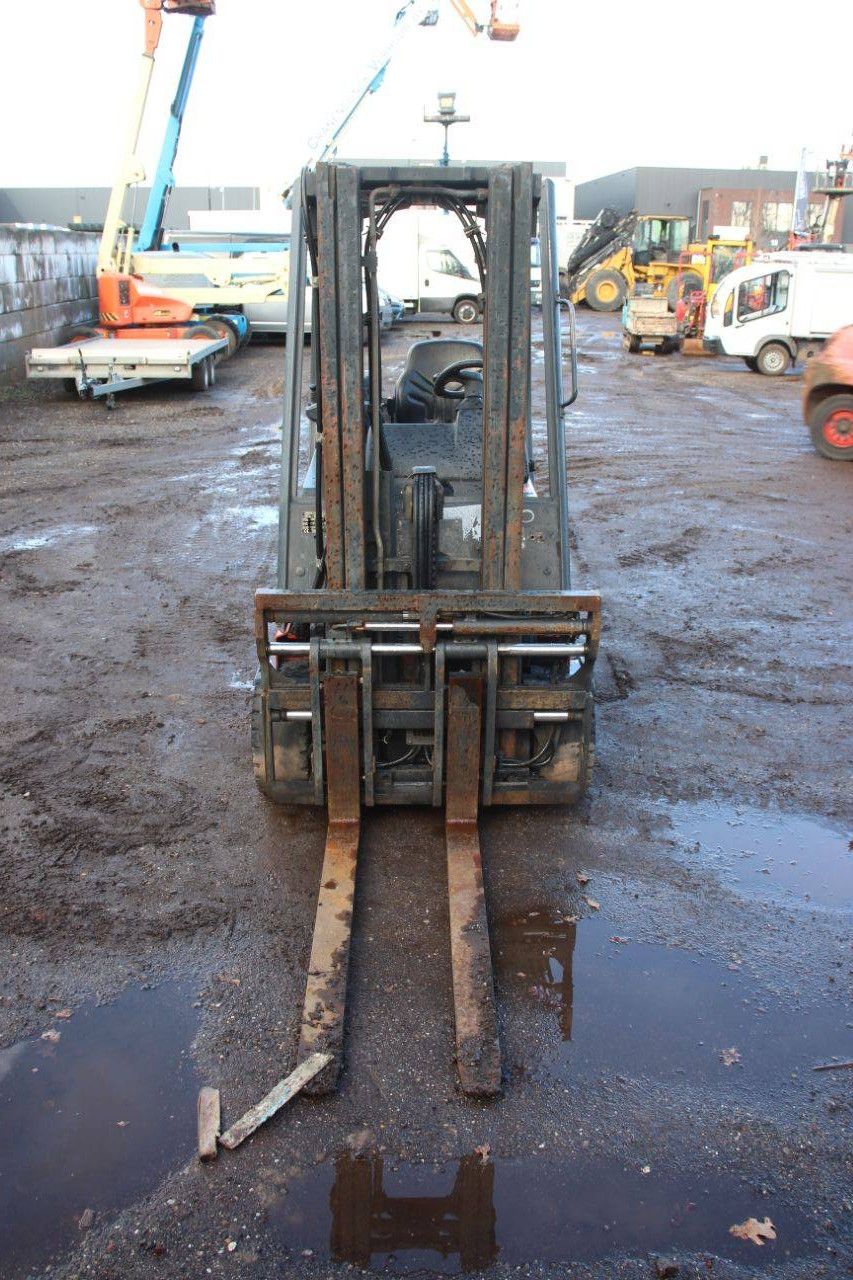 Linde E20P-02 Electric Forklift 2000kg 4.47m 2004