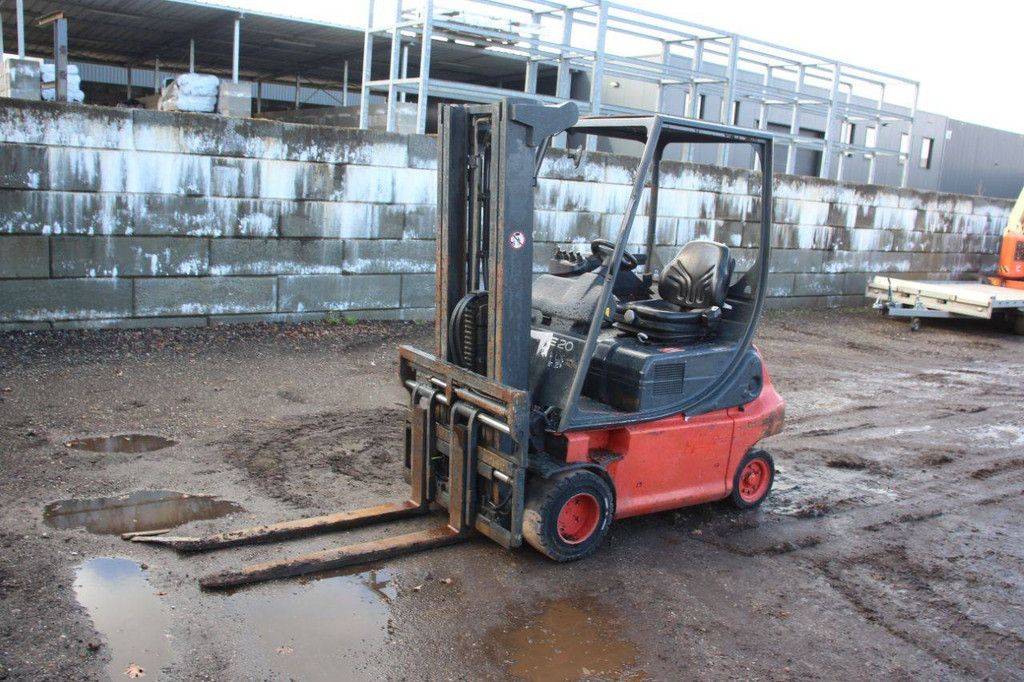 Linde E20P-02 Electric Forklift 2000kg 4.47m 2004