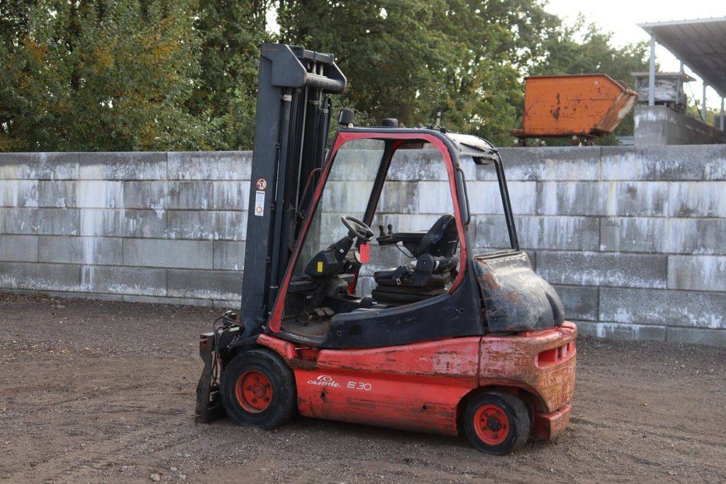 Linde E30-02 Elektrogabelstapler 3000 kg 3,79 m 2000