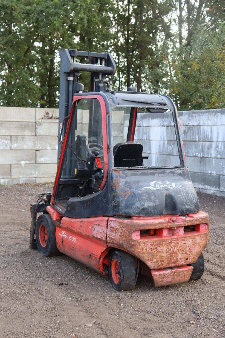 Linde E30-02 Elektrogabelstapler 3000 kg 3,79 m 2000