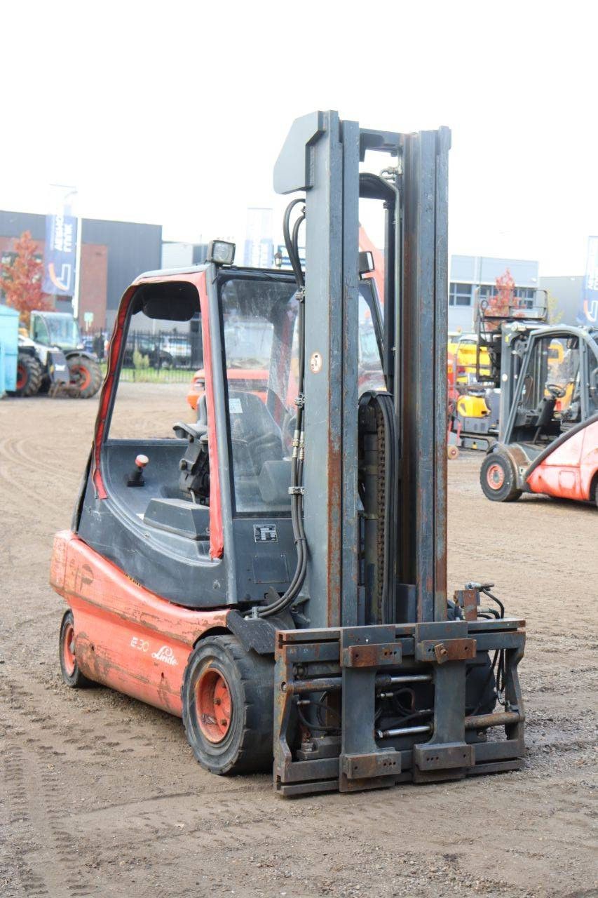 Linde E30-02 Elektrogabelstapler 3000 kg 3,79 m 2000