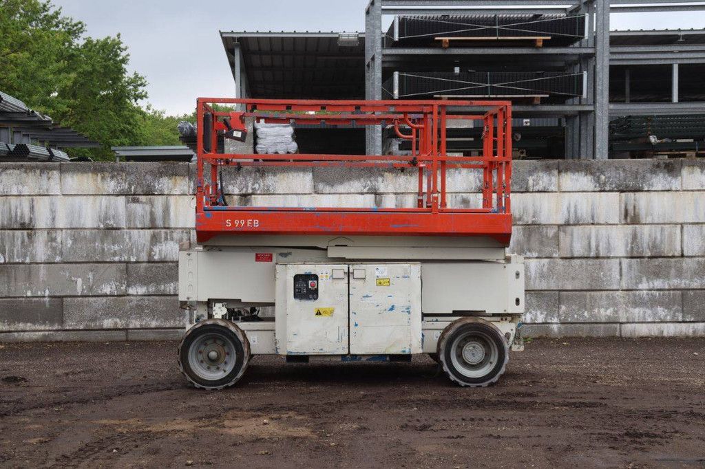 Scissor lift Genie GS2669 DC Electric 9.70m 2013