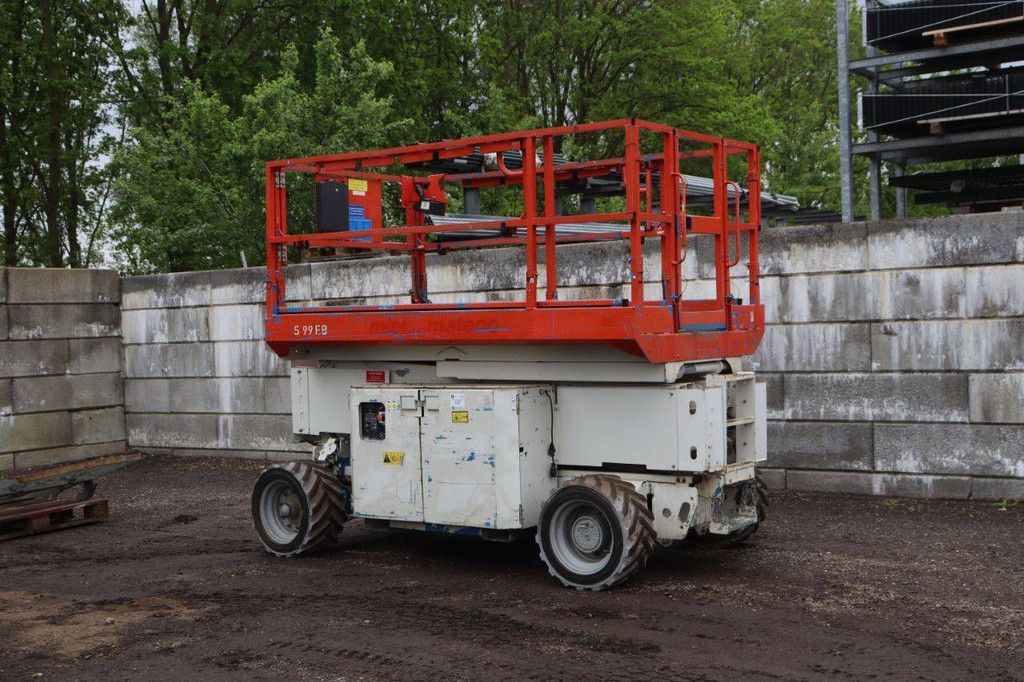 Scissor lift Genie GS2669 DC Electric 9.70m 2013