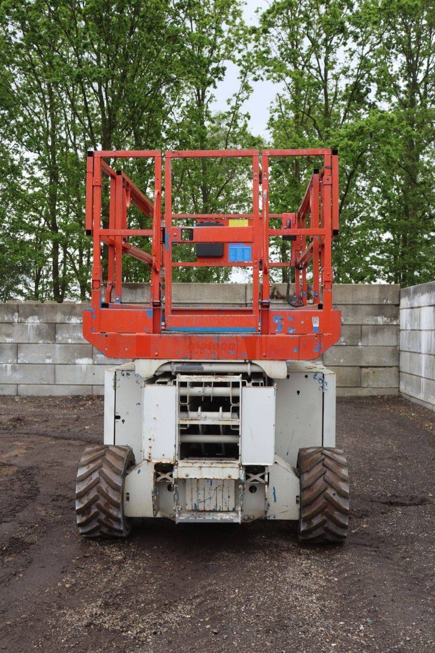 Scissor lift Genie GS2669 DC Electric 9.70m 2013