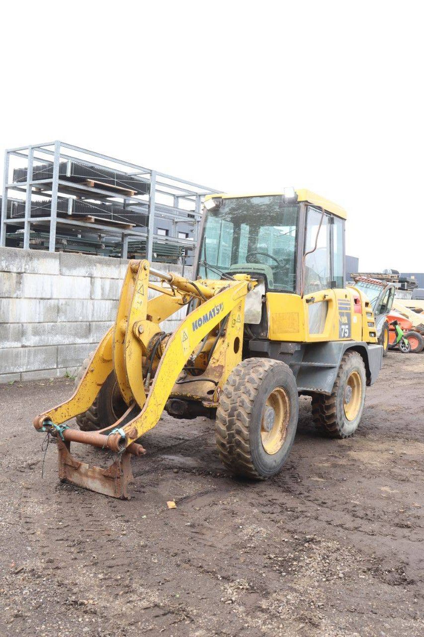 Wiellader Komatsu WA 75-3 Diesel 2002