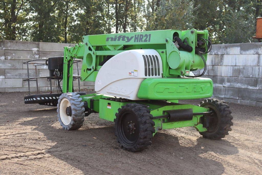 Knikarmhoogwerker Nifty HR21DE Elektrisch+Diesel 13m 2010