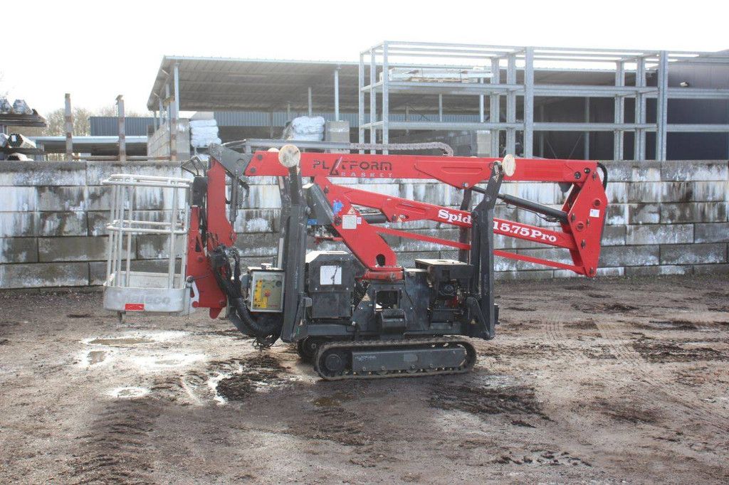 Spinhoogwerker Platform Basket Spider 15.75 Pro Benzine 15m 2014