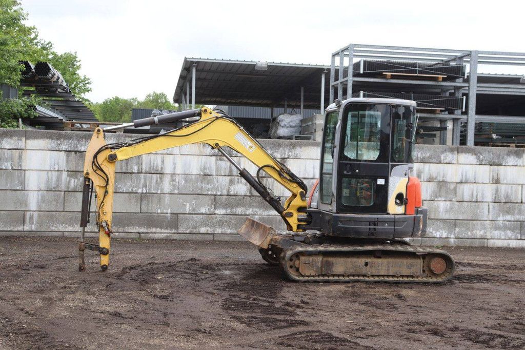 Rupsgraafmachine New Holland E50B SR Diesel 2011