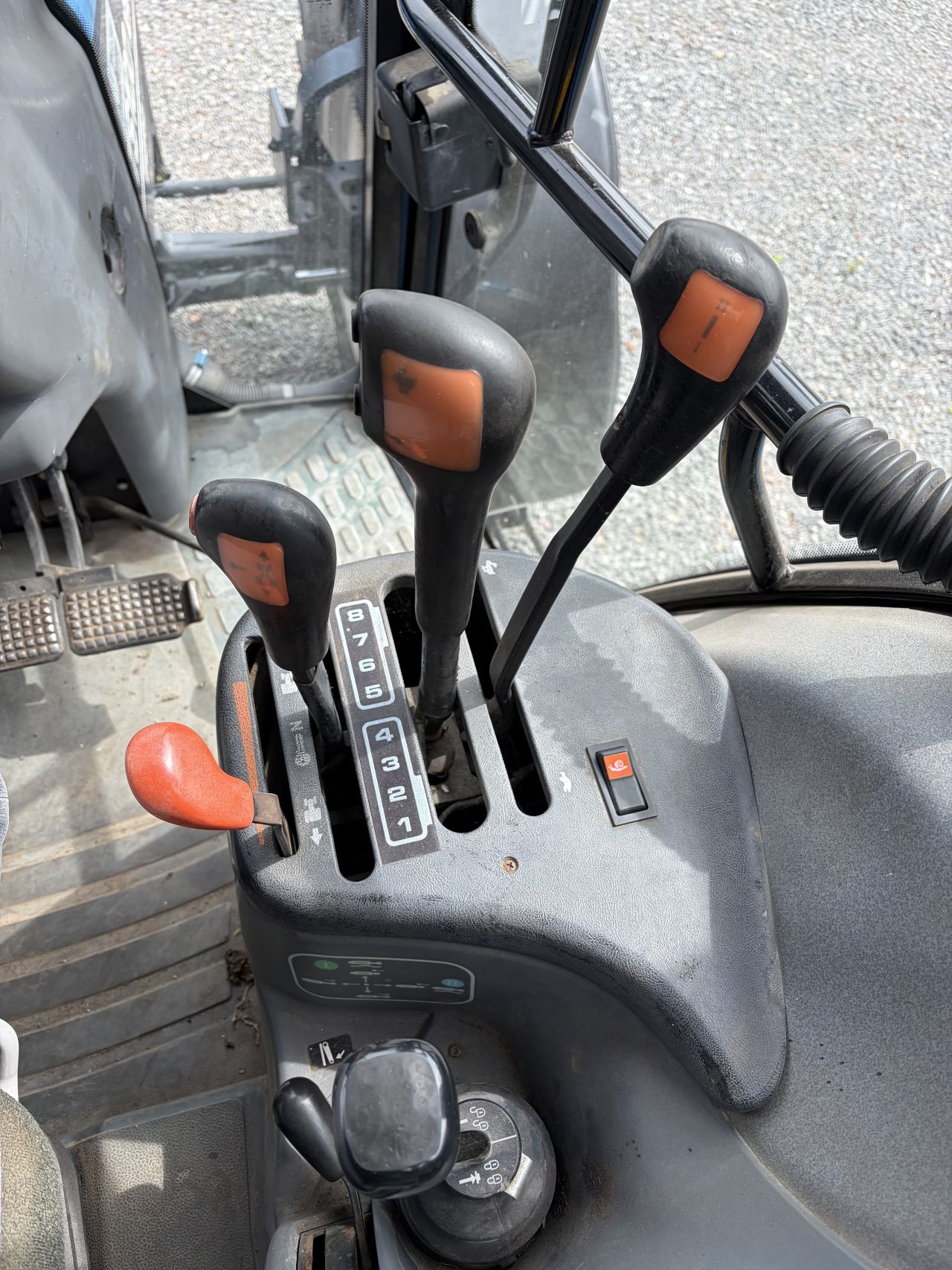 New Holland TS100 kruipbak