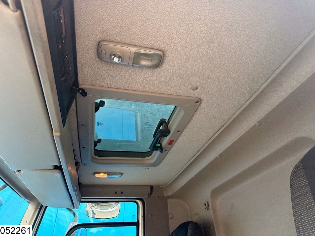 DAF CF 330 Euro 6, retarder, air suspension