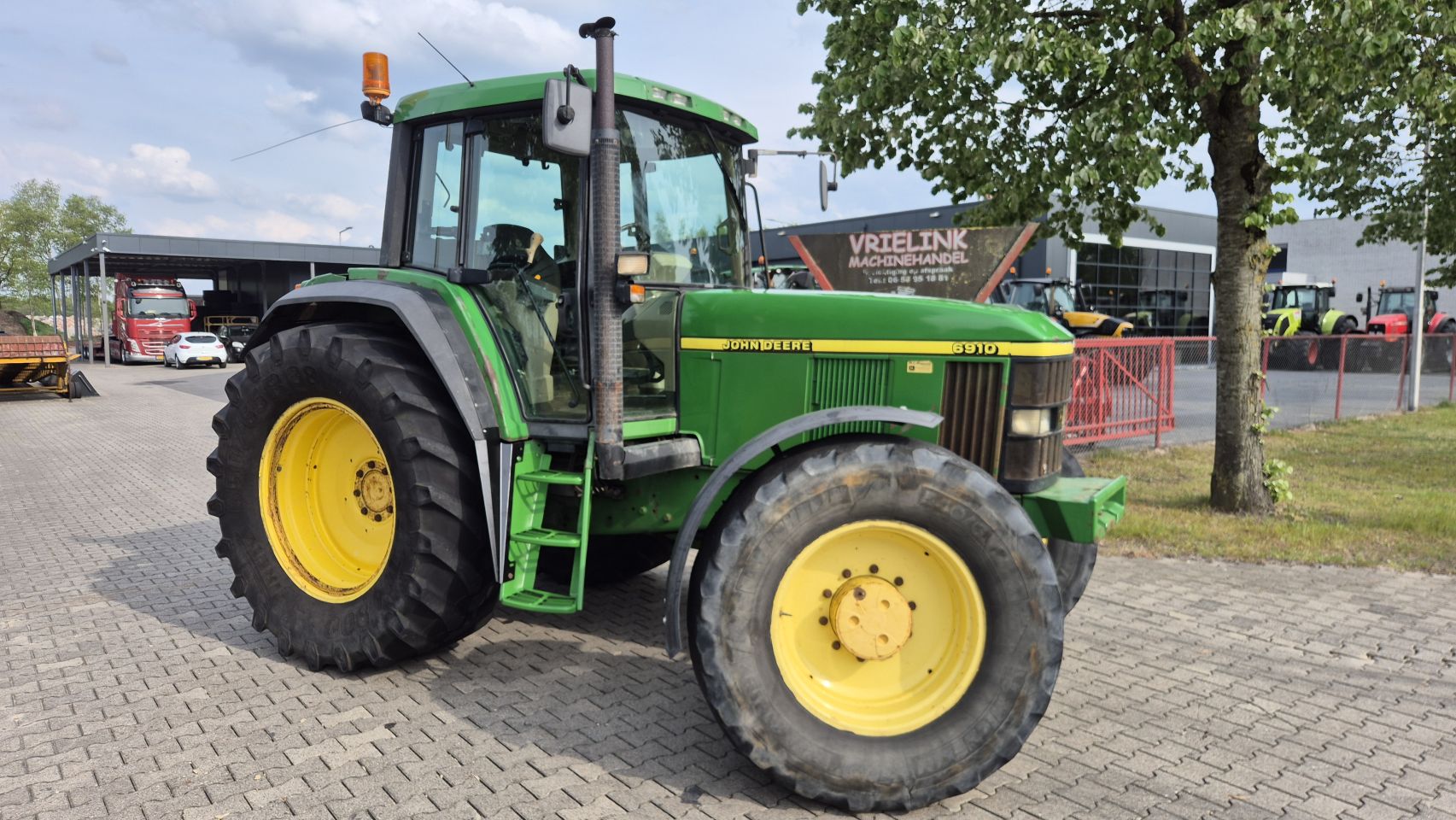 JOHN DEERE 6910 PQ+ met kruip, Airco en TLS