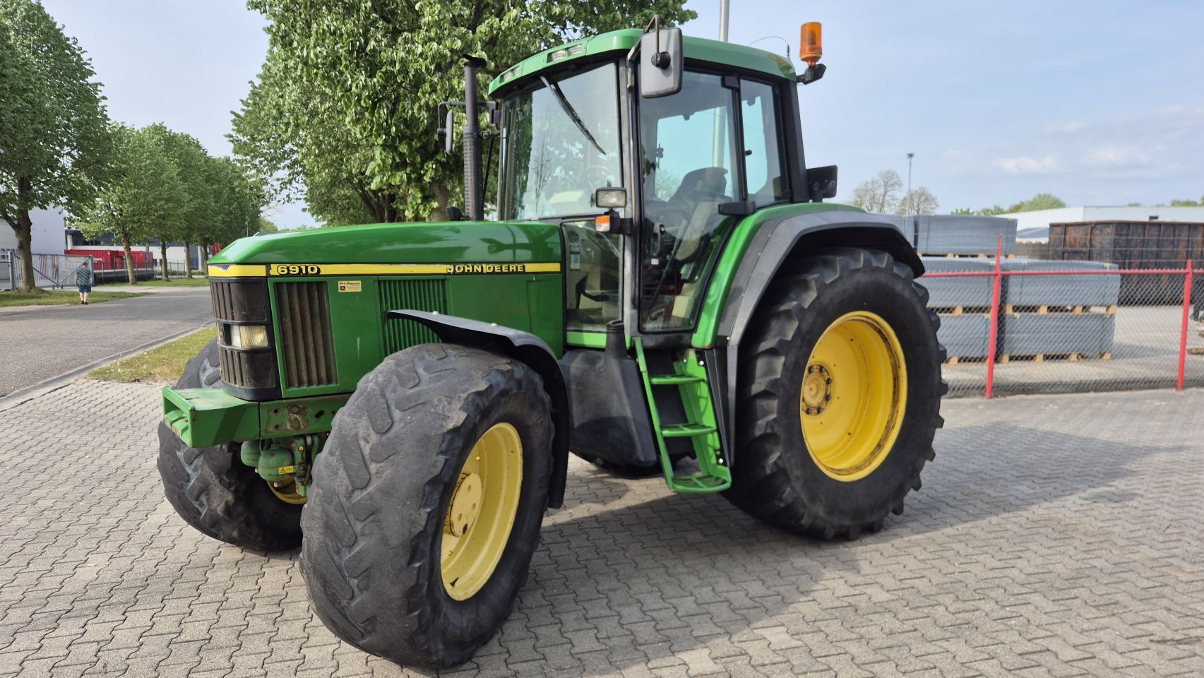 JOHN DEERE 6910 PQ+ met kruip, Airco en TLS